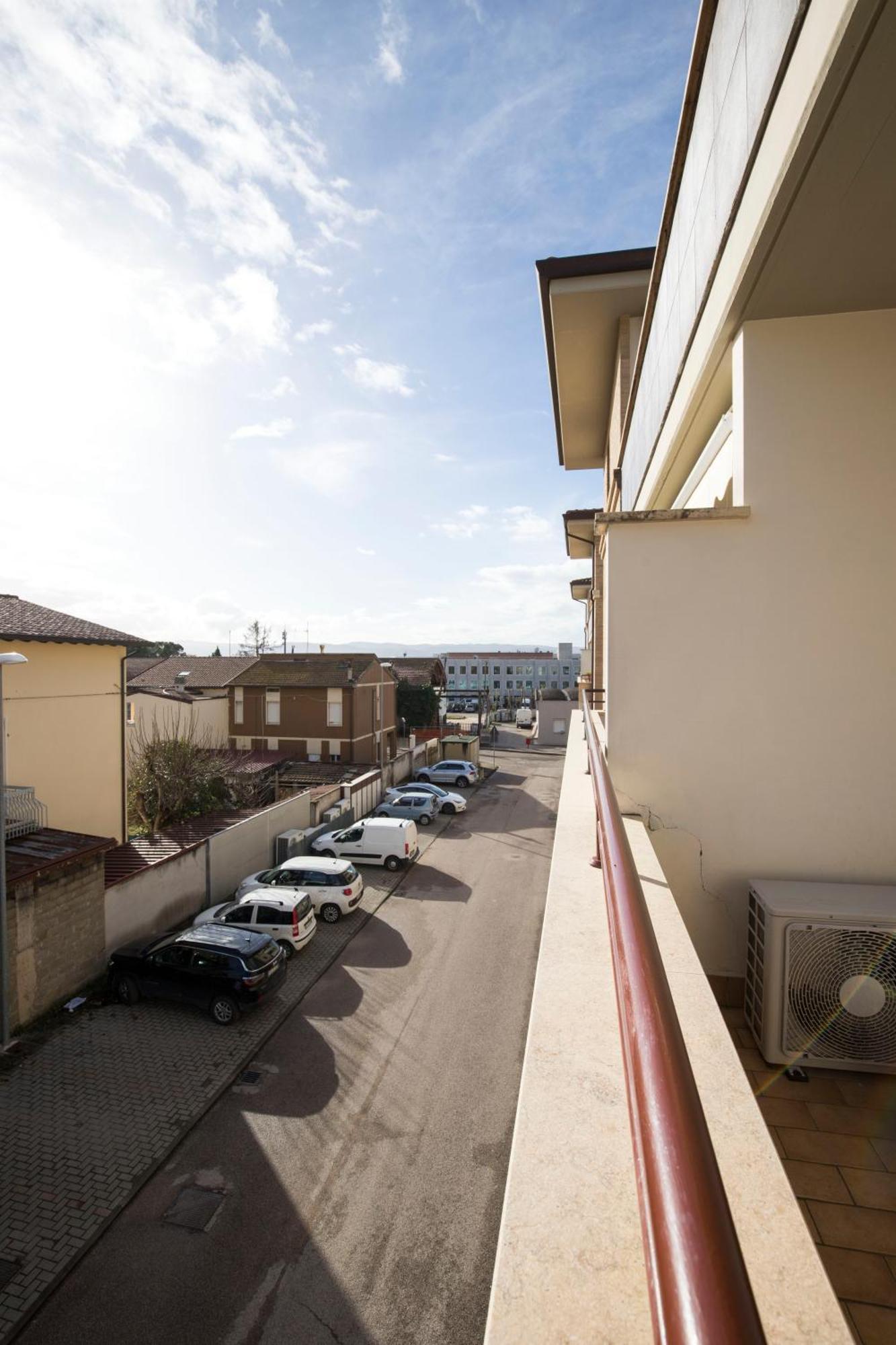Appartamento Sergio Luxury Centro Parking Free Santa Maria Degli Angeli  Exterior foto